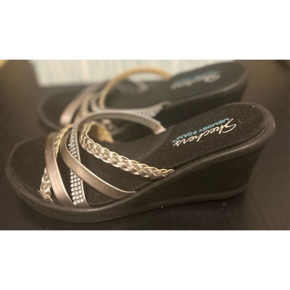 Sketchers Sandals Size 8 - Picture 4 of 6